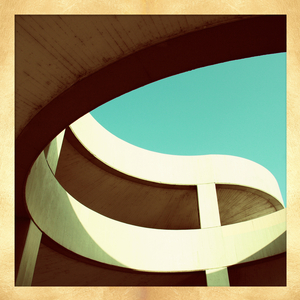 公交车轮奸高湖潮
